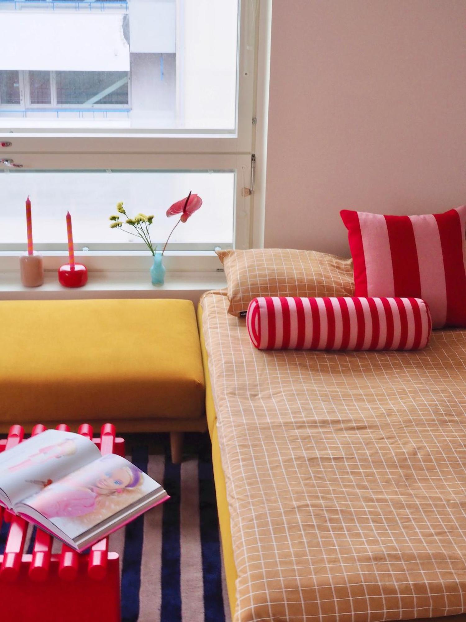 Candy-Colored Two-Room Condo With Sweet Views 赫尔辛基 外观 照片